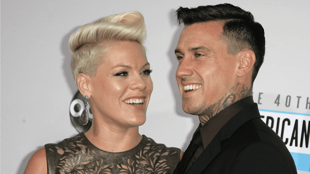 The “Just Like Fire” singer and hubs Carey Hart also sh...