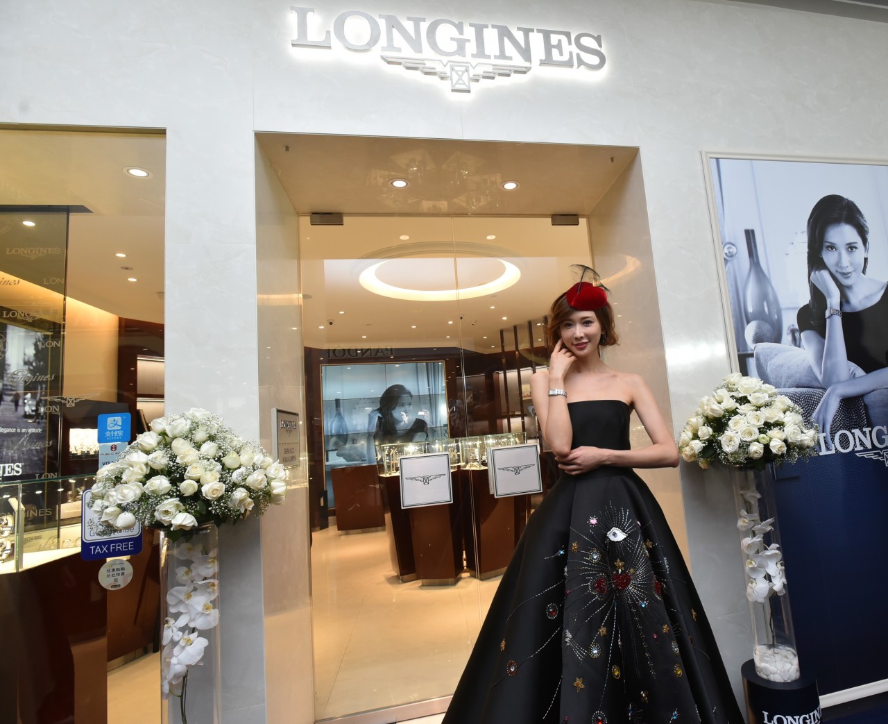 3. Longines Ambassador of Elegance Lin Chi Ling posing in front of the new KLCC boutique