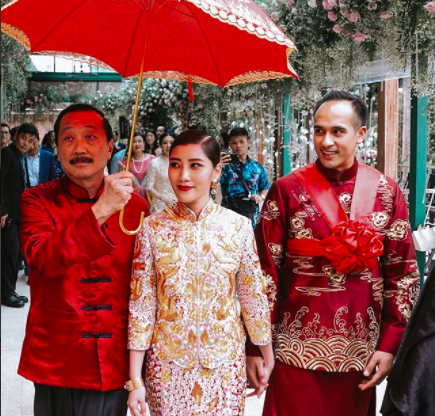 Inside Chryseis Tan Faliq Nasimuddin S Striking Chinese Wedding Formalities Lipstiq Com