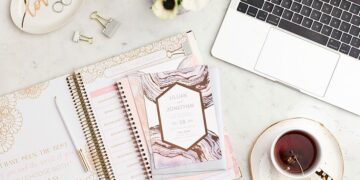 Photo: DavidsBridal