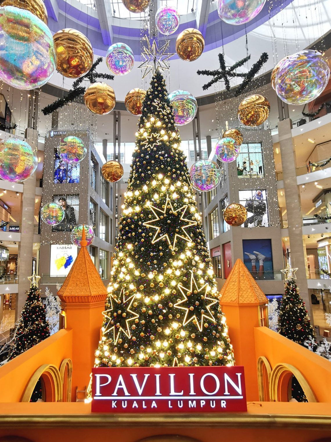 Christmas Decorations Are Up At Pavilion KL, And It’s Nothing Less Than