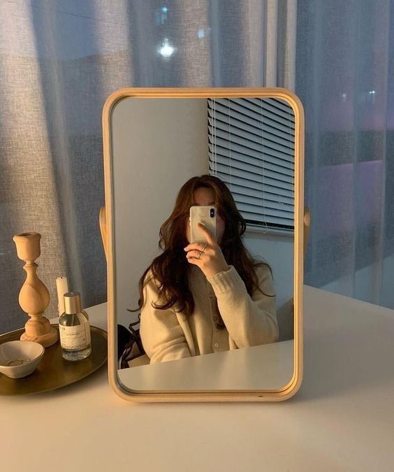 Best 30+ Instagram Hidden Face Pose For Girls Dp | Simple girl image, Gals  photos, Hidden face