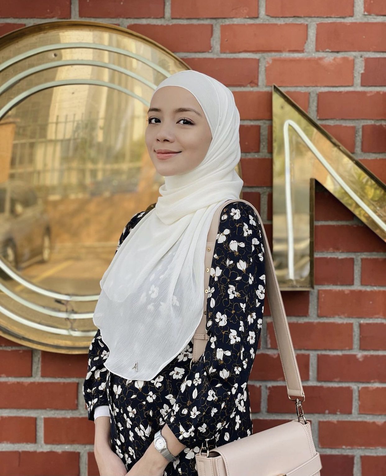 CELEB SCENE Mira Filzah, Zendaya, LISA and MORE Celeb Shots! – Lipstiq.com