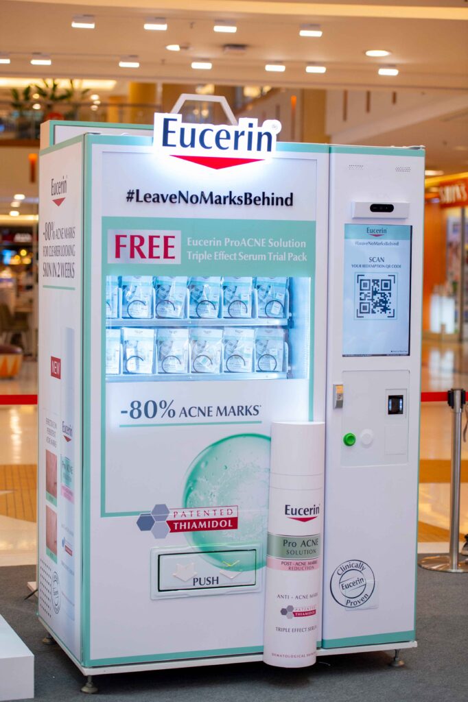 6 Eucerin smart vending machine that allows acne marks suffers to register for the LeaveNoMarksBehind movement and to try the newly launched product 11zon