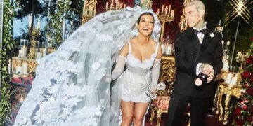Instagram: @kourtneykardash