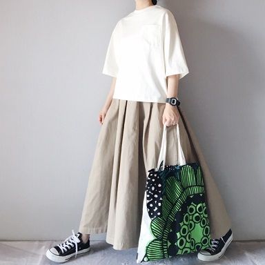Japanese Minimalist Fashion Is Monumental! | Lipstiq.com